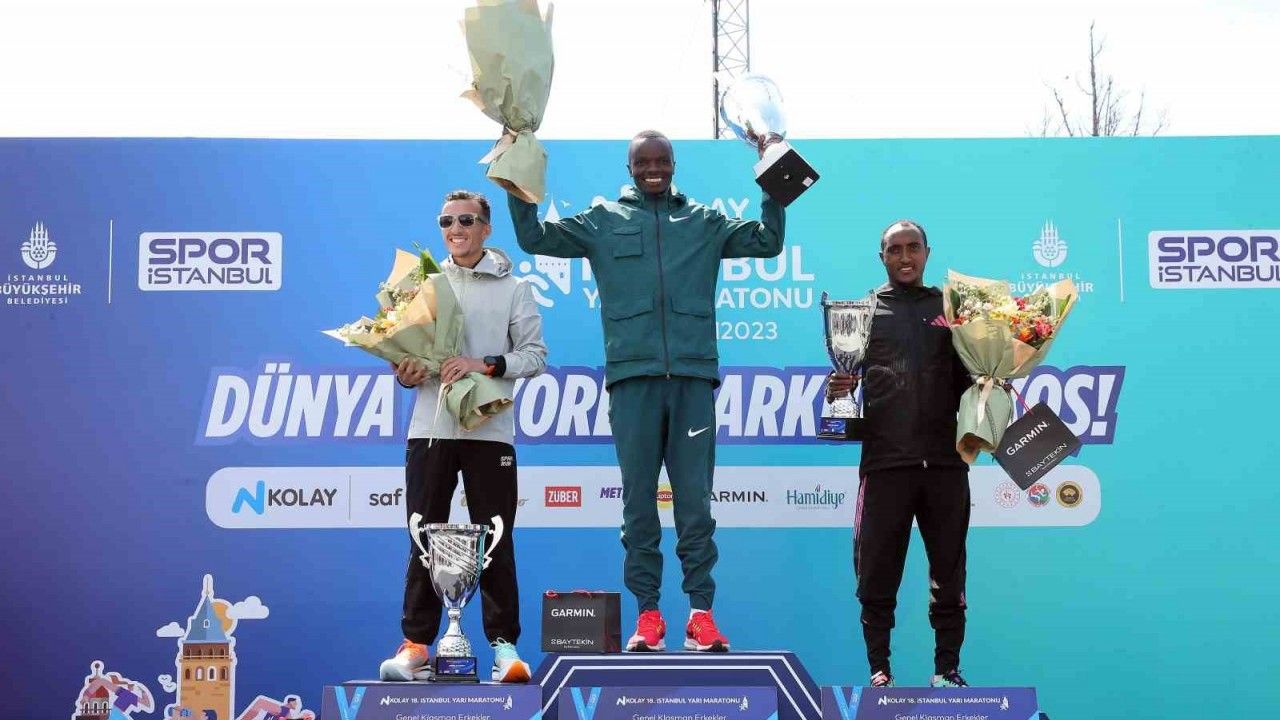 N Kolay Yarı Maratonu’nda ödüller sahiplerini buldu