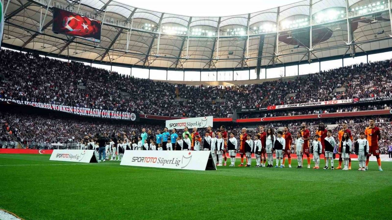 Spor Toto Süper Lig: Beşiktaş: 0 - Galatasaray: 0 (Maç devam ediyor)