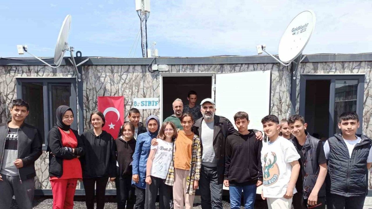 Yazar Ahmet Turgut Malatya’da öğrencilerle buluştu