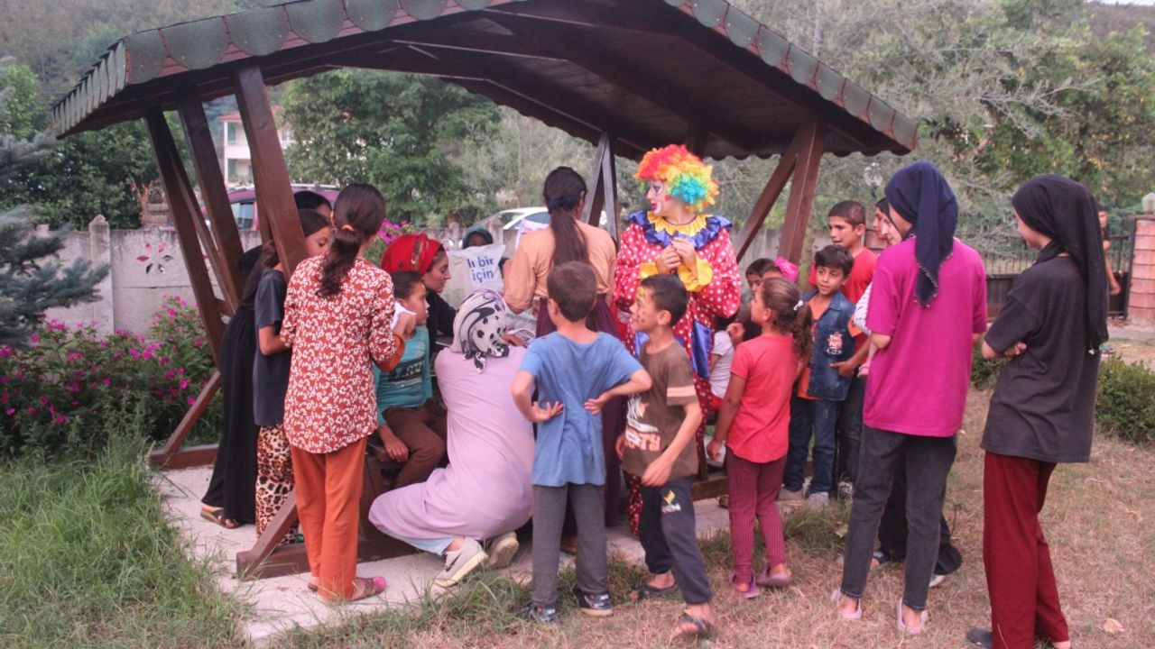 Terme'de mevsimlik işçilerin çocuklarına yönelik etkinlik düzenlendi
