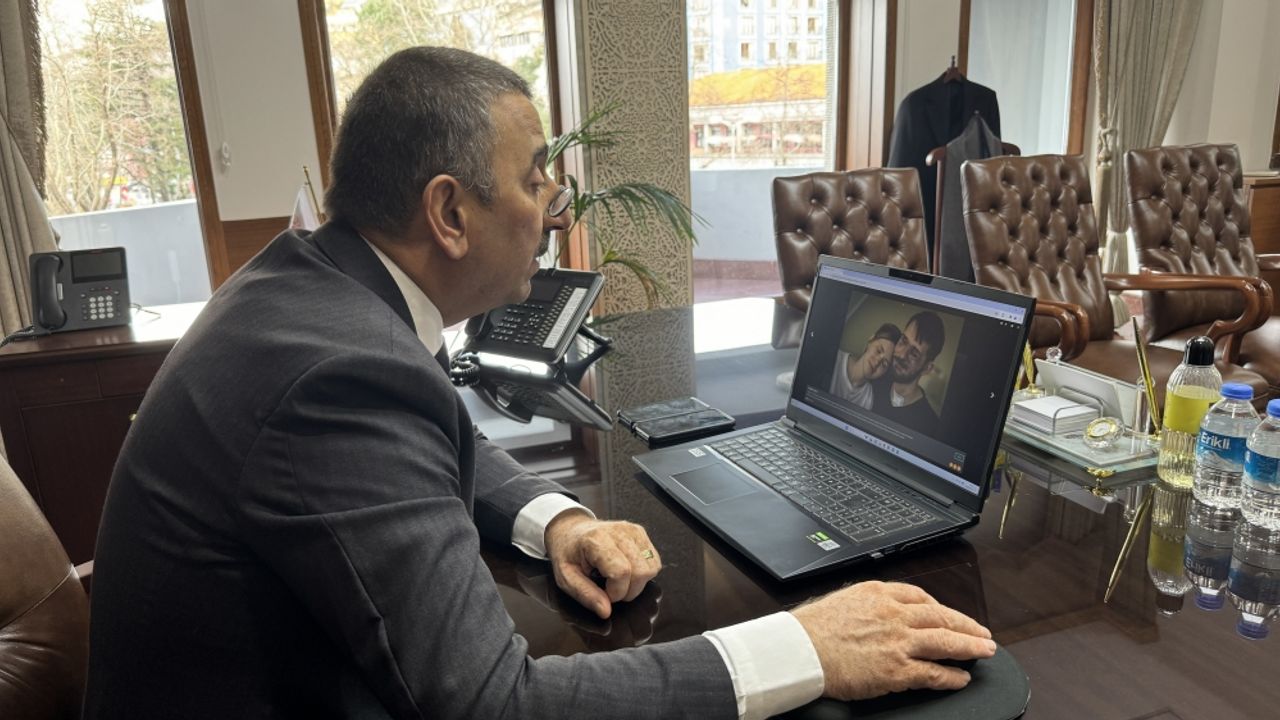 Zonguldak Valisi Hacıbektaşoğlu, AA'nın "Yılın Kareleri" oylamasına katıldı