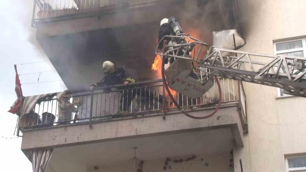 Antalya’da korkutan ev yangını