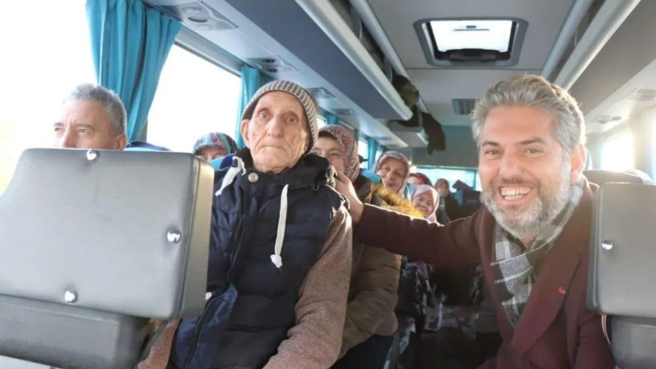 Kültür gezilerine 83 yaşında özel misafirini davet etti