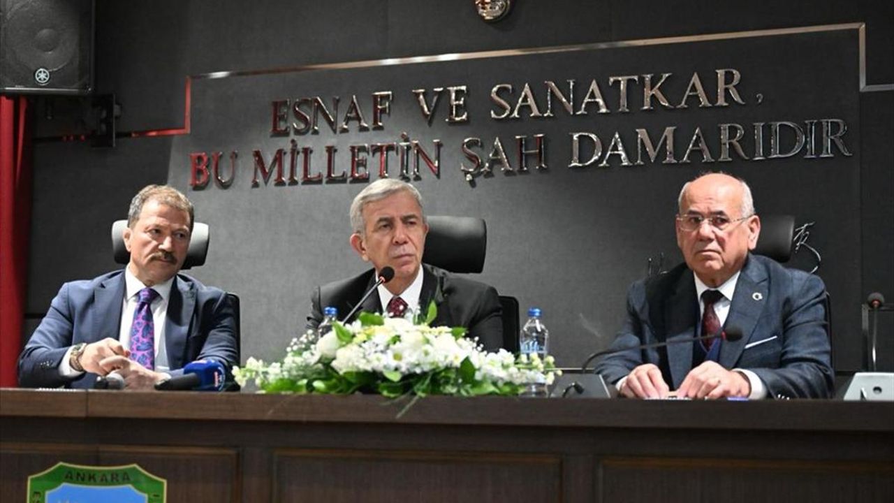 ANKARA - Büyükşehir Belediye Başkanı Yavaş'tan esnaf odalarına ziyaret