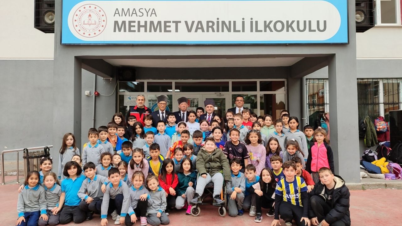 Amasya'da gaziler, öğrencilerle kahramanlık hikayelerini paylaştı