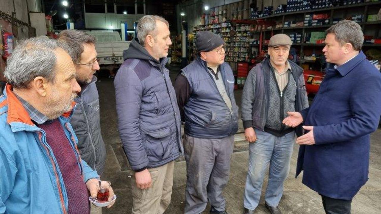 Bursa Osmangazi'de dönüşüm mağduru tamircilere CHP'li Aydın'dan destek