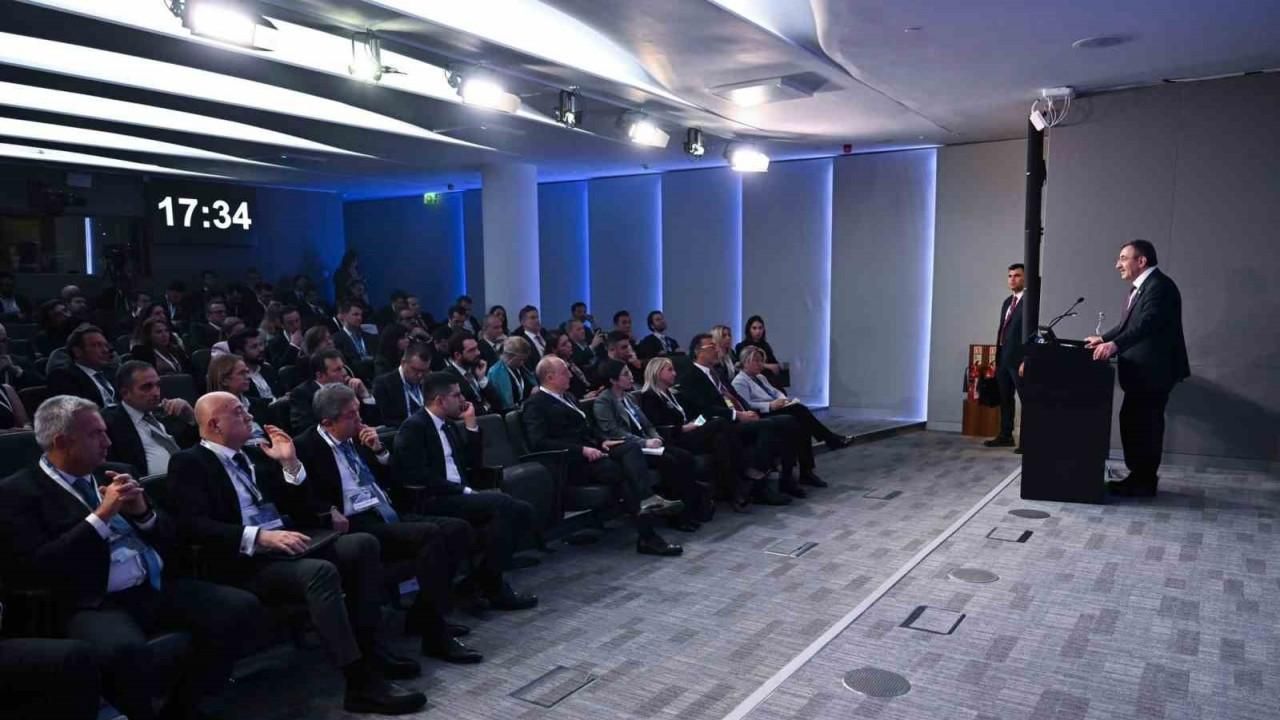 Cumhurbaşkanı Yardımcısı Yılmaz, Londra’da uluslararası yatırımcılarla bir araya geldi