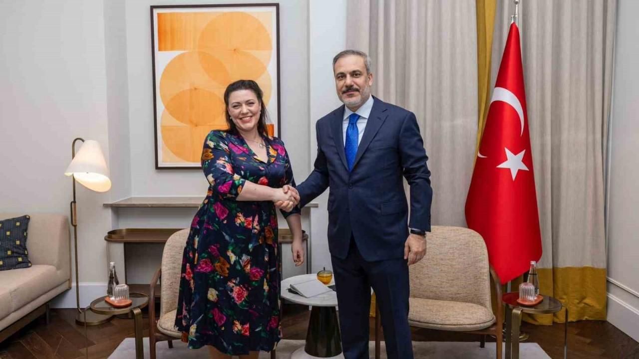 Dışişleri Bakanı Fidan, Birleşik Krallık Avam Kamarası Dış İlişkiler Komitesi Başkanı Kearns ile görüştü