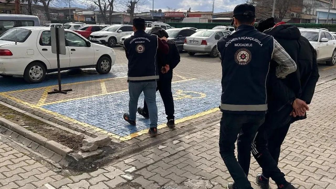 Erzincan’da göçmen kaçakçılığı suçundan 2 kişi tutuklandı