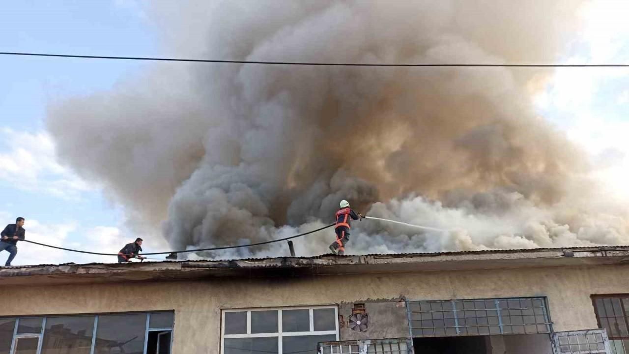 Malatya’da sanayi sitesinde korkutan yangın