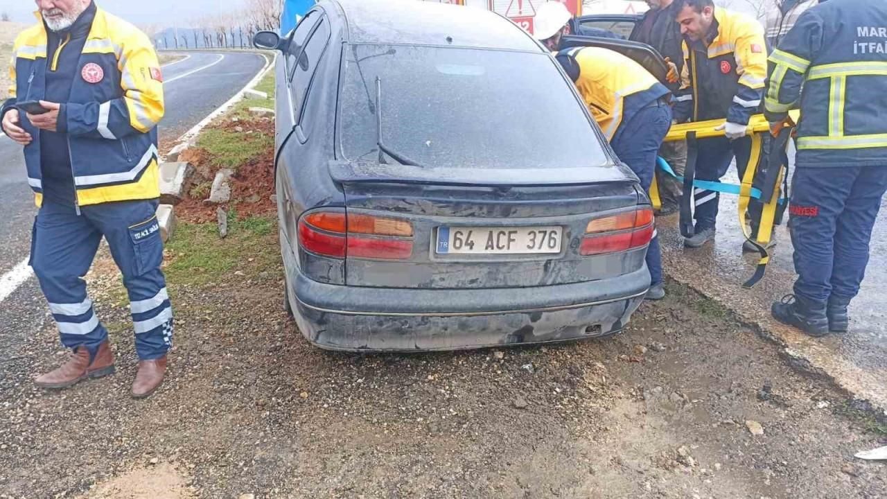 Mardin’de otomobil kaldırıma çarptı: 4 yaralı