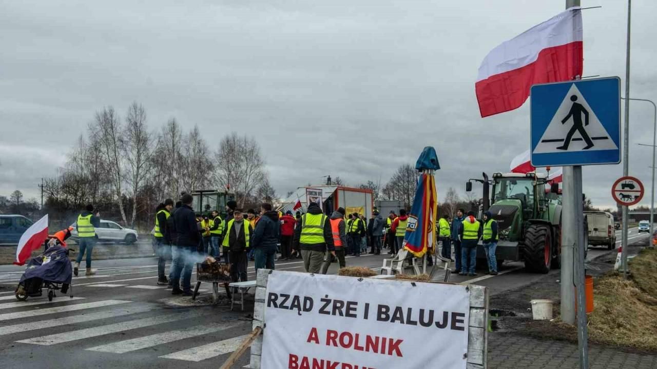 Polonyalı çiftçiler, 20 Şubat’ta Ukrayna ile olan tüm sınır kapılarını ablukaya alacak