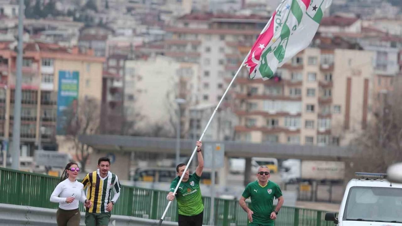 Sevgililer Günü’nde Bursaspor’a koştular