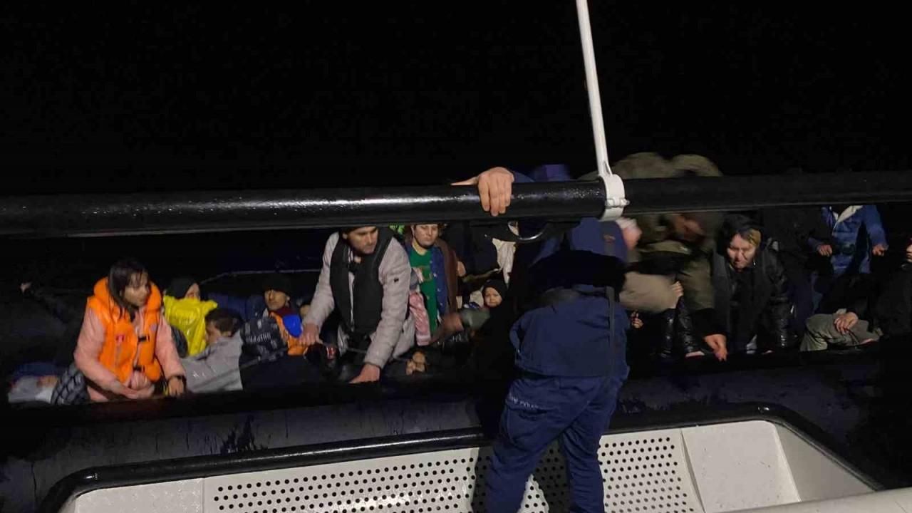 Sürüklenen göçmenlerin yardımına Sahil Güvenlik koştu