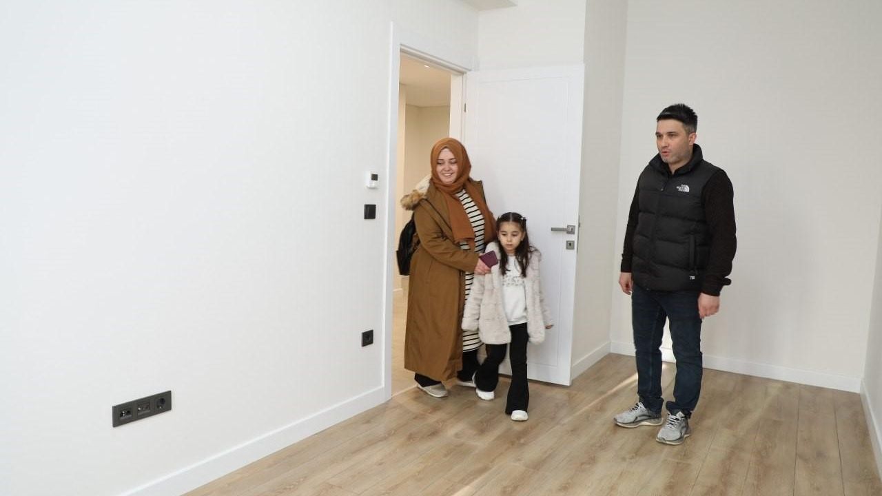 Tokatköy TOKİ’de örnek daireleri gezen Başkan Murat Aydın: 