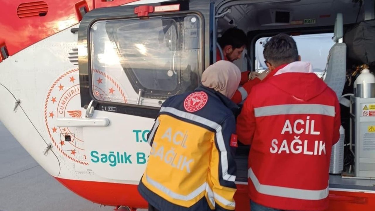 Van’da ambulans helikopter 58 yaşındaki hasta için havalandı