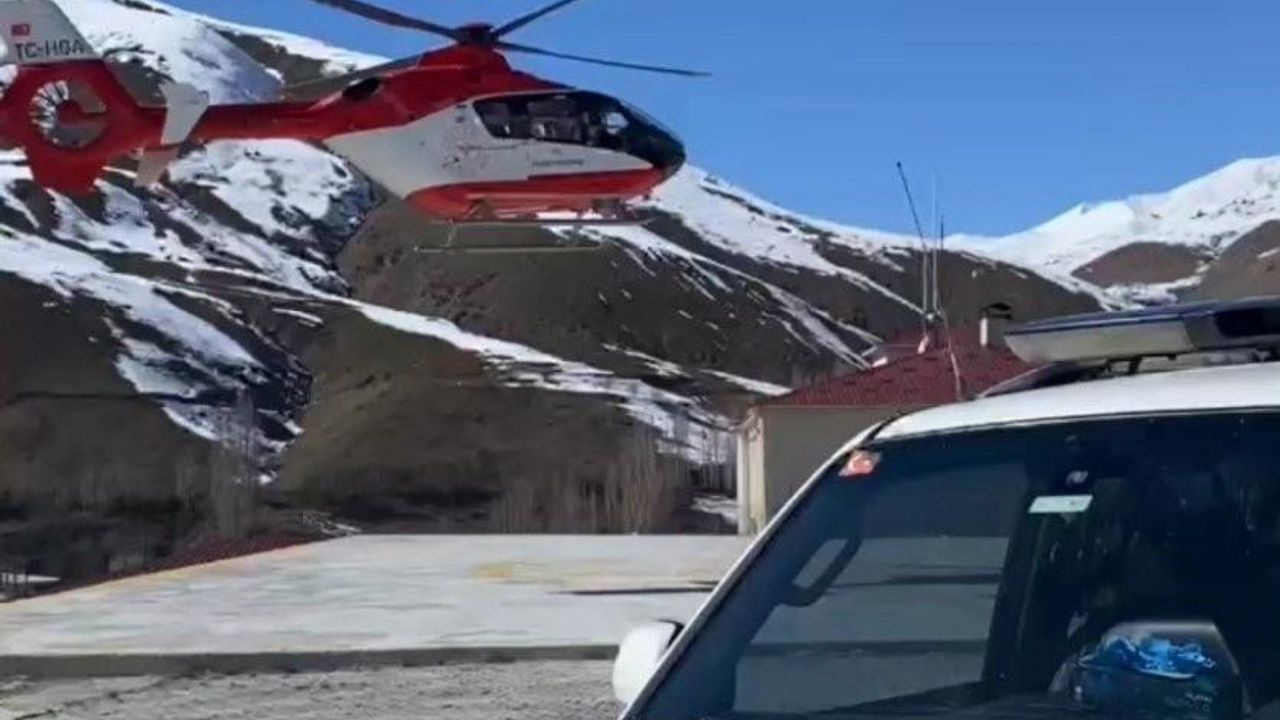 Van’da ambulans helikopter yüksekten düşen hasta için havalandı