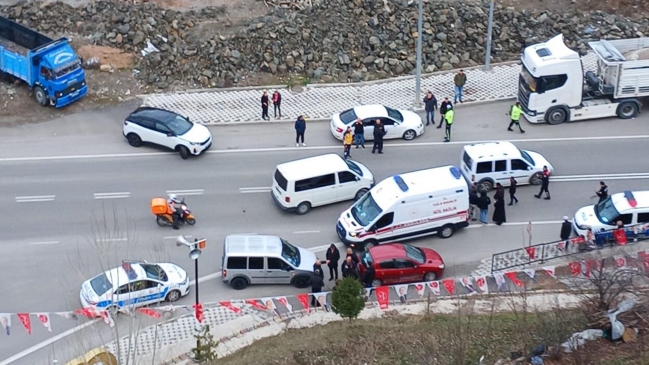 Gümüşhane'de otomobilin çarptığı çocuk yaralandı