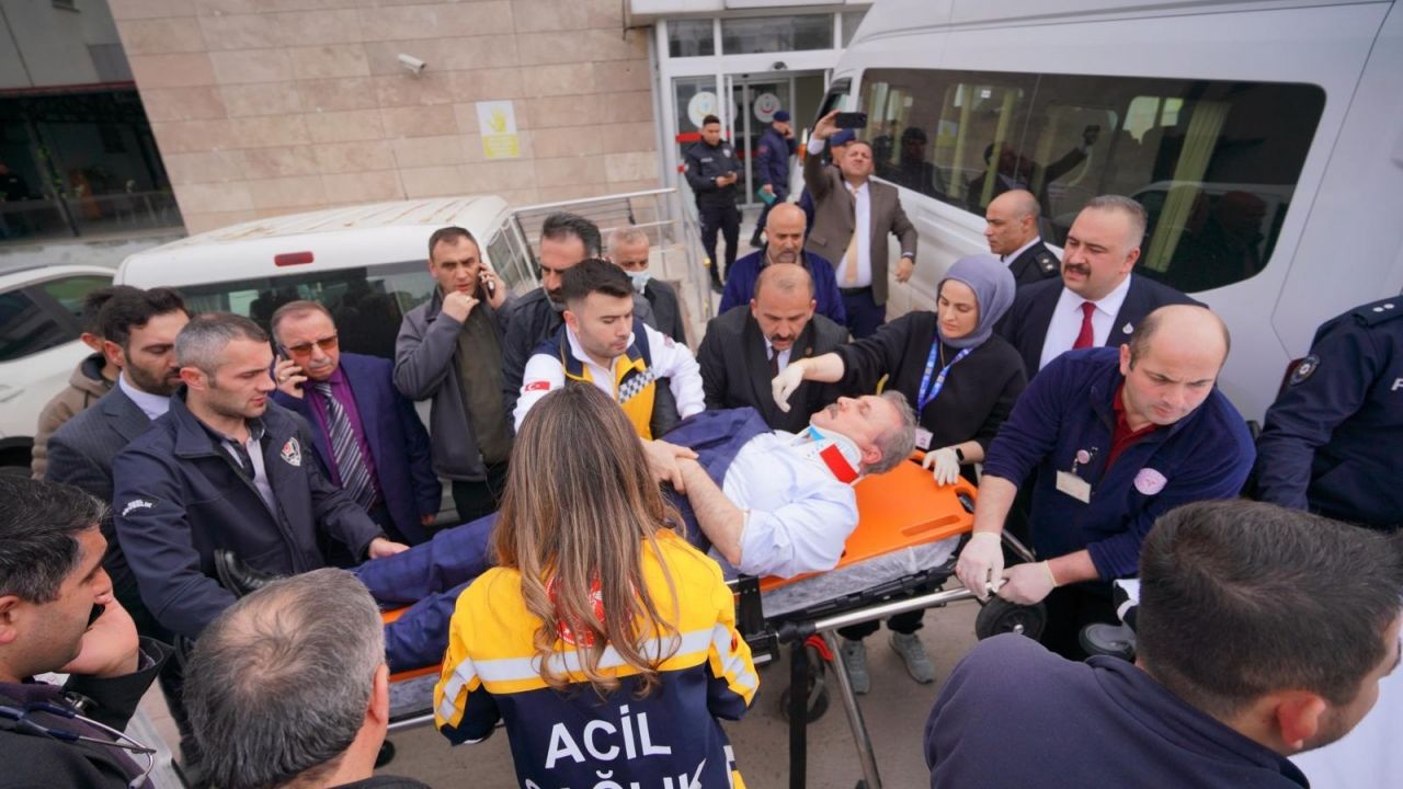 GÜNCELLEME 3 - BBP Genel Başkanı Destici'nin bulunduğu araç Tokat'ta kaza yaptı