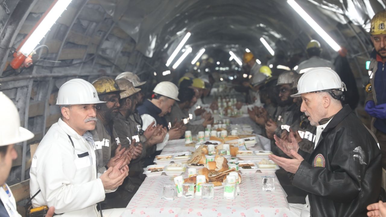 Türk-İş Genel Başkanı Atalay, Zonguldak'ta madencilerle iftar yaptı: