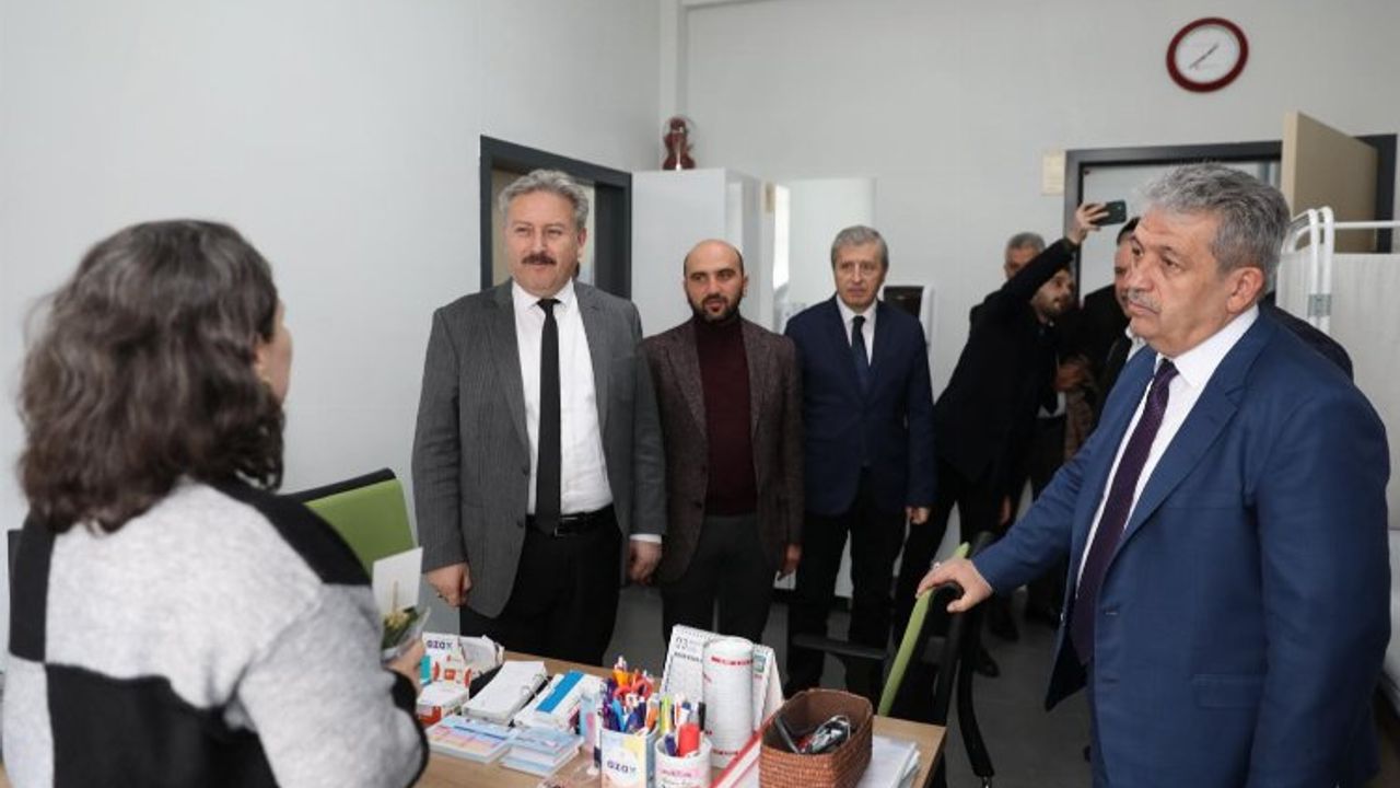Başkan Palancıoğlu, sağlık çalışanlarını unutmadı
