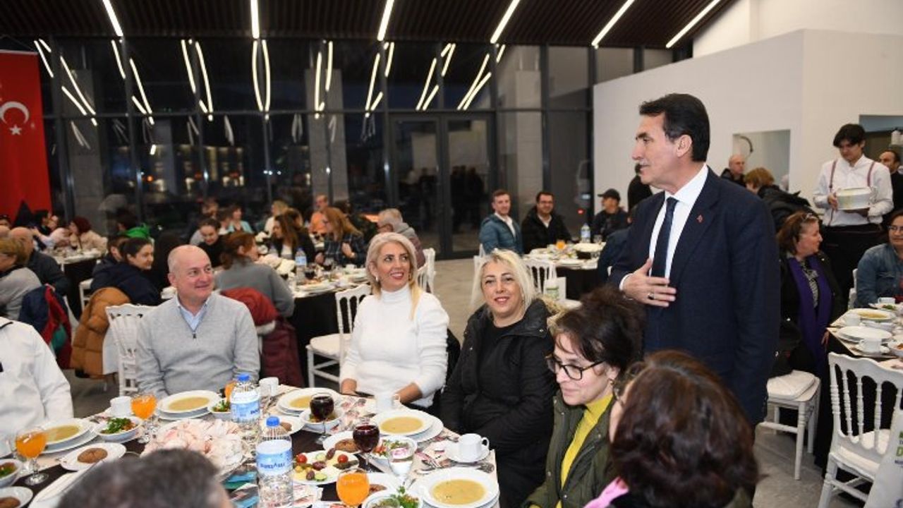 Dündar, Bal-Göç temsilcileriyle iftar yemeğinde buluştu