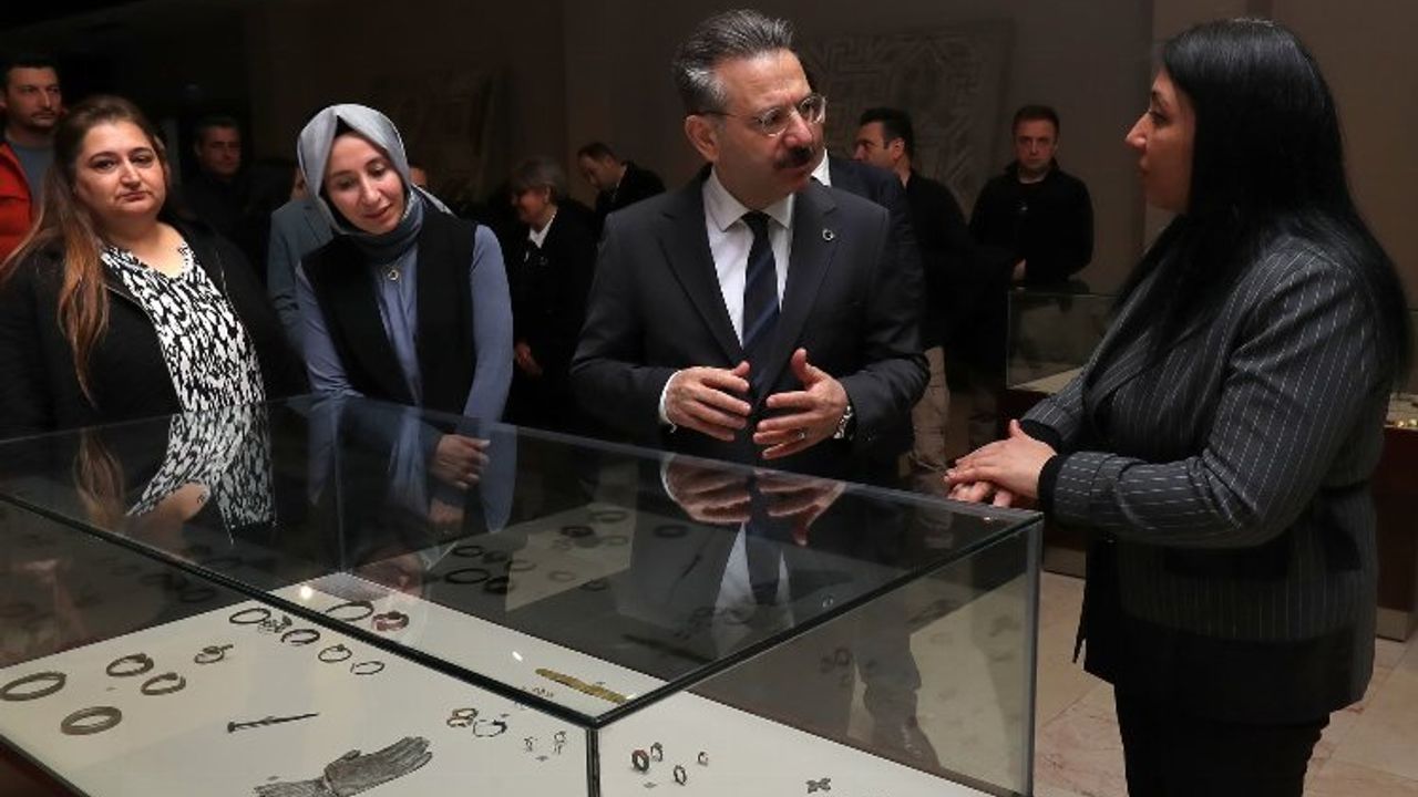 'Zamanın Tanığı Takılar' Eskişehir'de görücüye çıktı