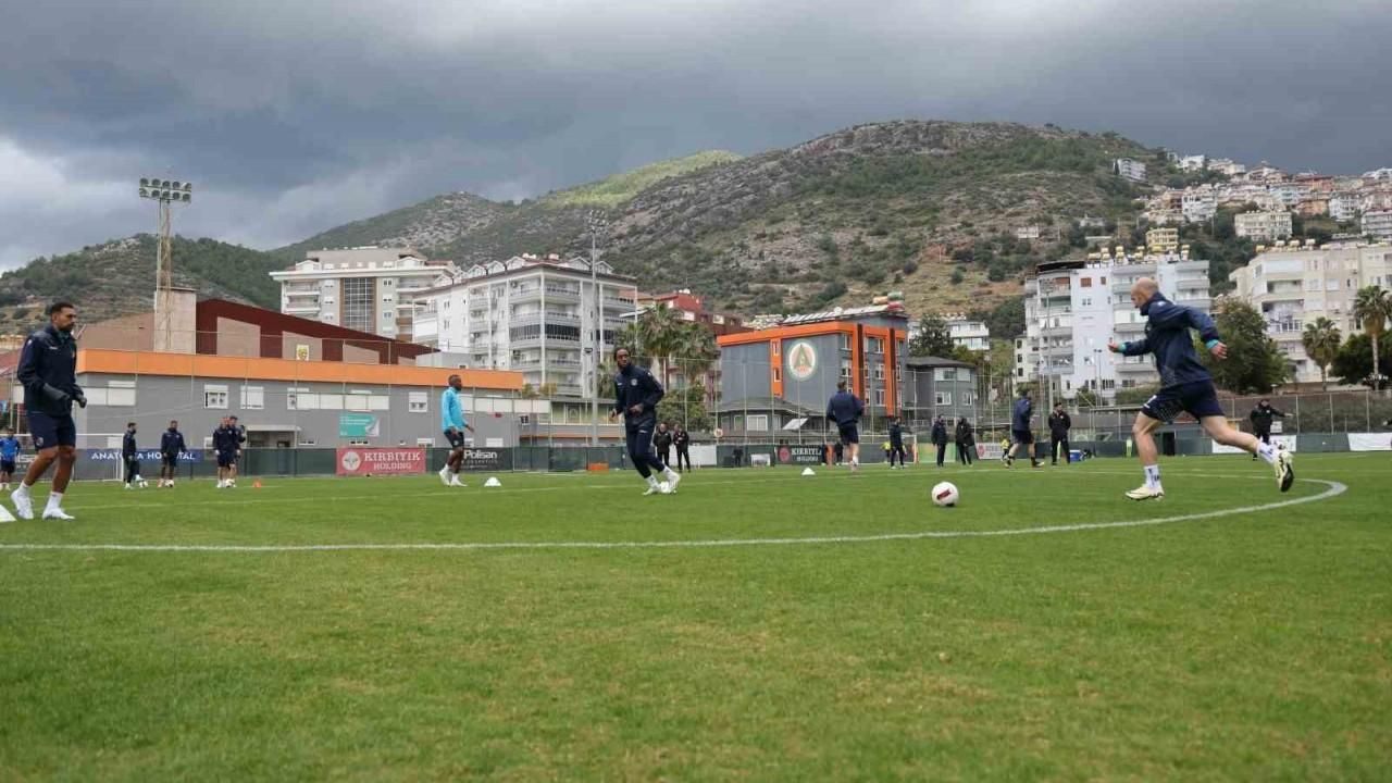 Alanyaspor, Sivasspor maçı hazırlıklarını tamamladı