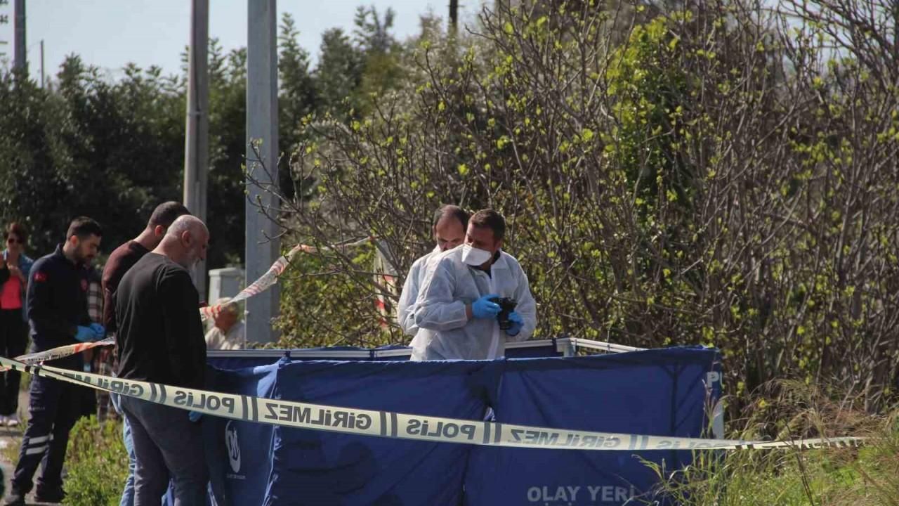 Antalya’da yol kenarında kadın cesedi bulundu