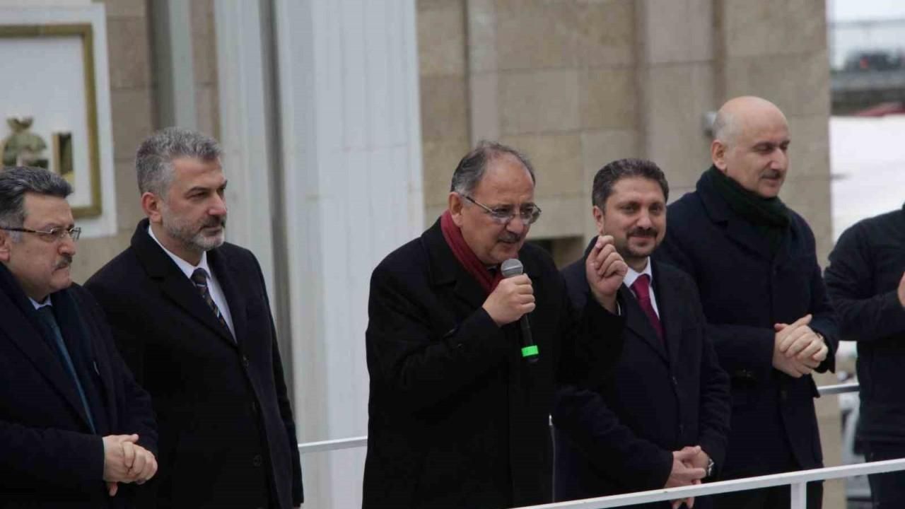 Bakan Özhaseki: “Her güzelin bir kusuru olduğu gibi bu coğrafyanın da iki tane kusuru var; İkisi de yerin altında”