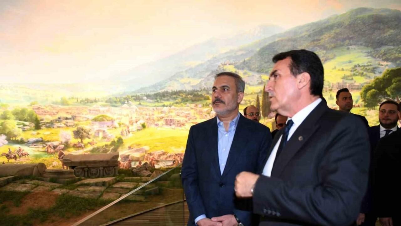 Dışişleri Bakanı Hakan Fidan Panorama 1326’yı gezdi