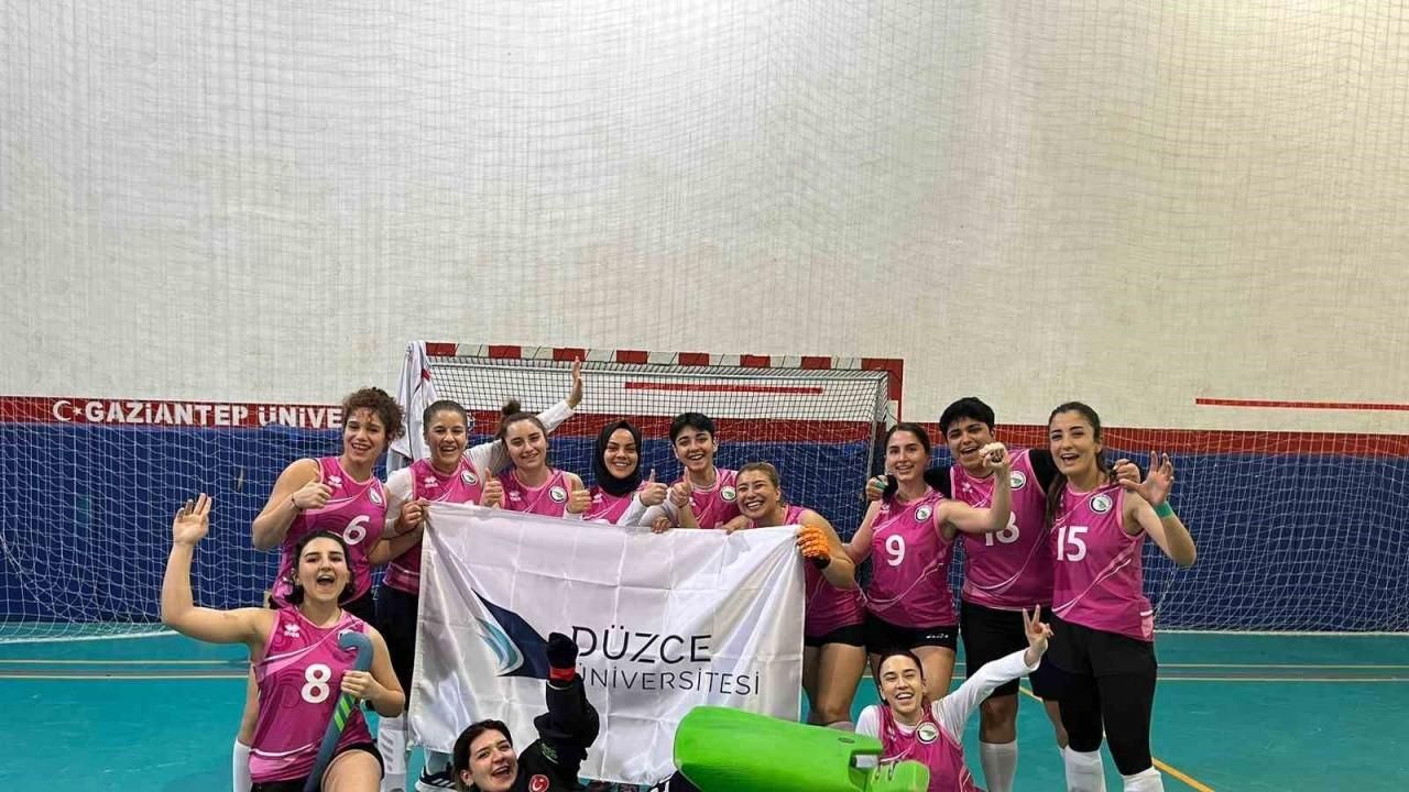 Düzce Üniversitesi kadın hokey takımından başarılı sonuç