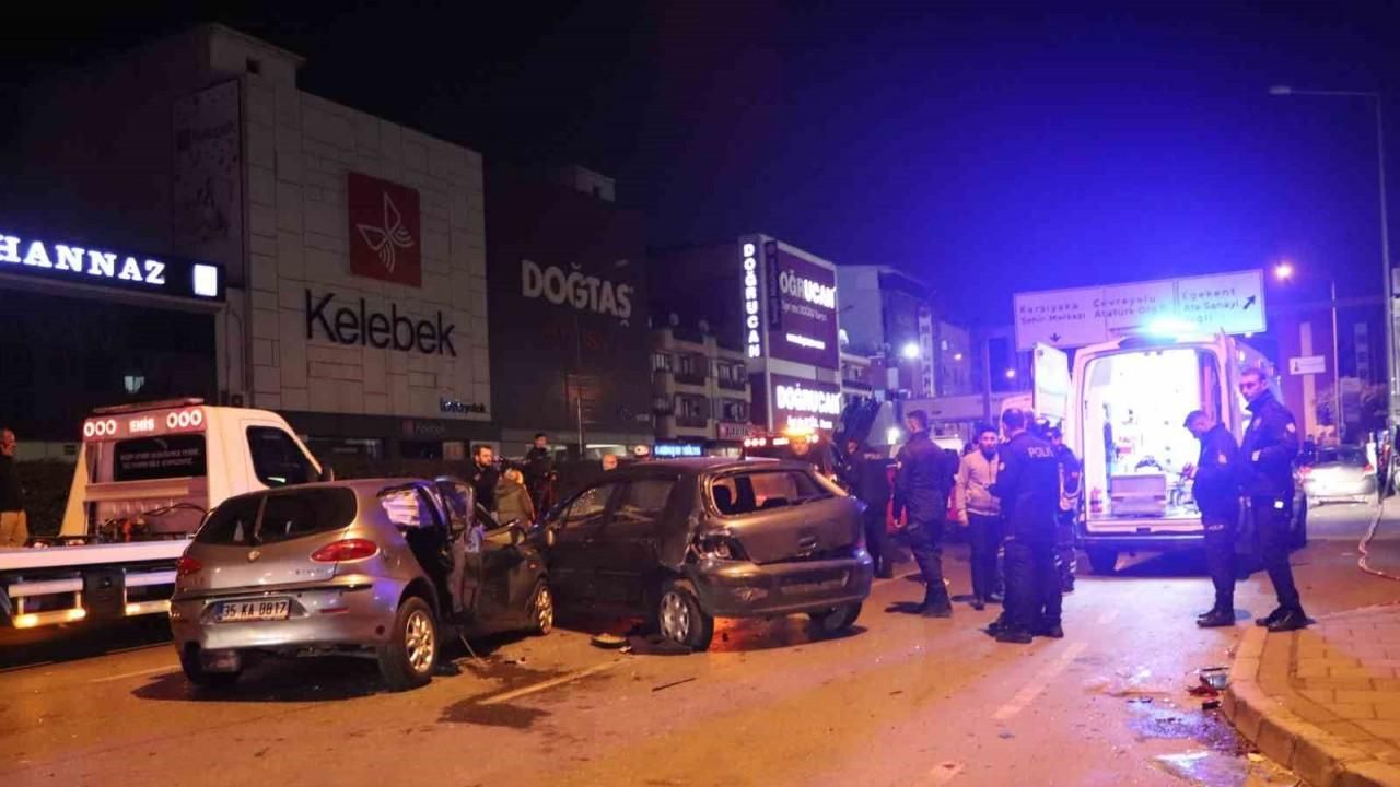 İzmir’deki feci kazada ortalık savaş alanına döndü: 2 ölü, 7 yaralı