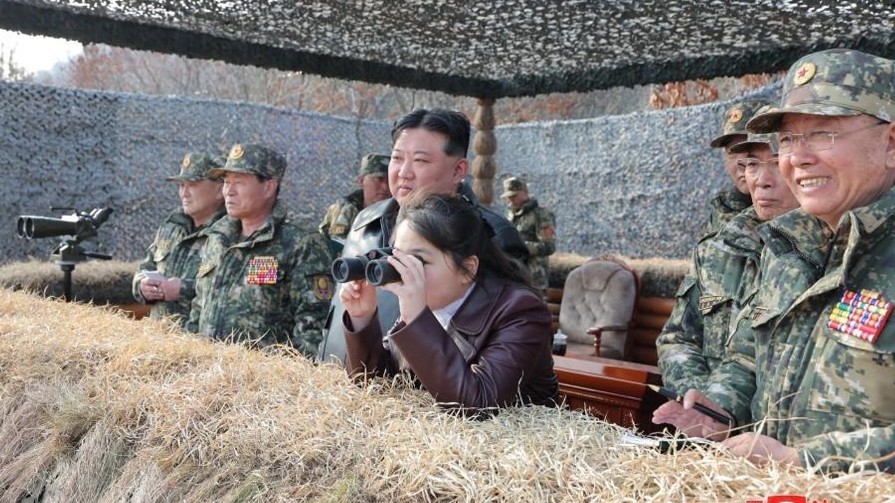 Kuzey Kore’den hava indirme tatbikatı
