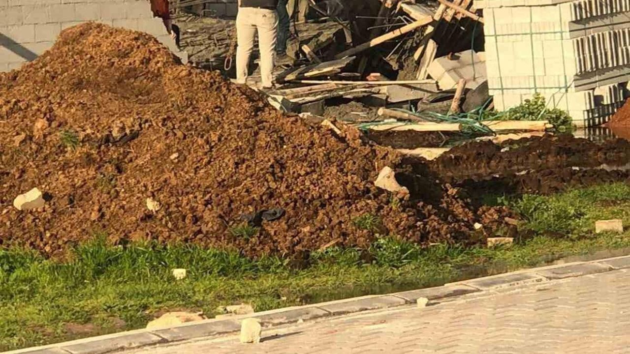 Mardin’de inşaat iskelesi çöktü, 2 işçi yaralandı