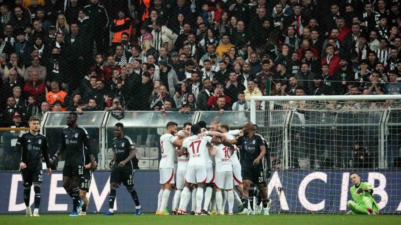 Okan Buruk 7. derbisinde 5. galibiyetini aldı