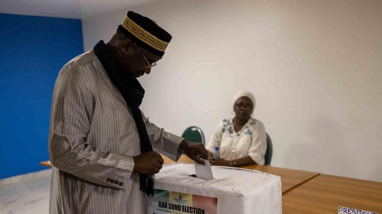 Senegal’de devlet başkanlığı seçimi 24 Mart’ta yapılacak