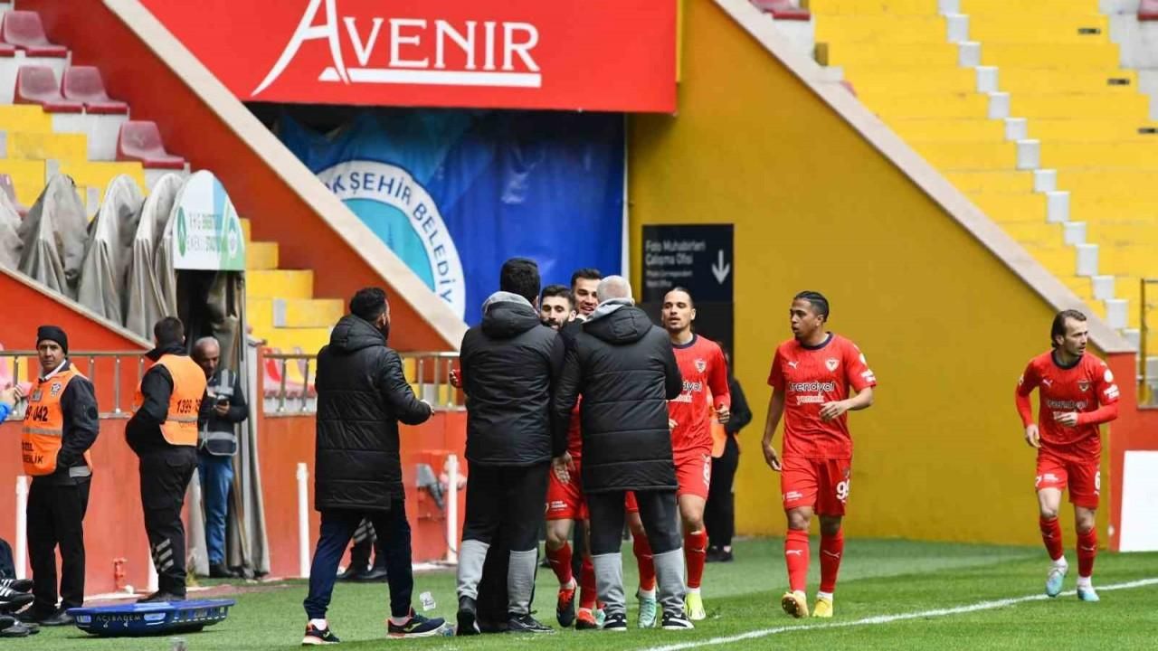 Trendyol Süper Lig: Kayserispor: 0 - Hatayspor: 1 (Maç devam ediyor)