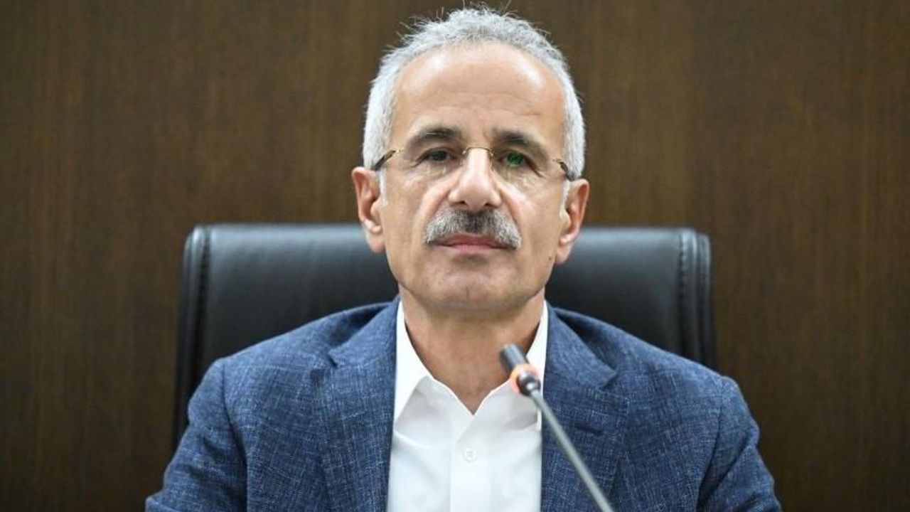 Ulaştırma ve Altyapı Bakanı Abdulkadir Uraloğlu, yıllardır bitmeyen Bilecik-Yenişehir yolunu açacak