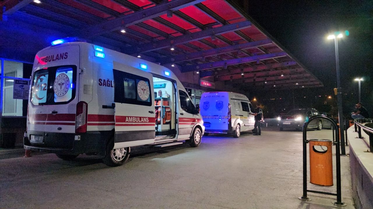 ÇORUM - Bir kişi eski iş ortağı tarafından silahla yaralandı
