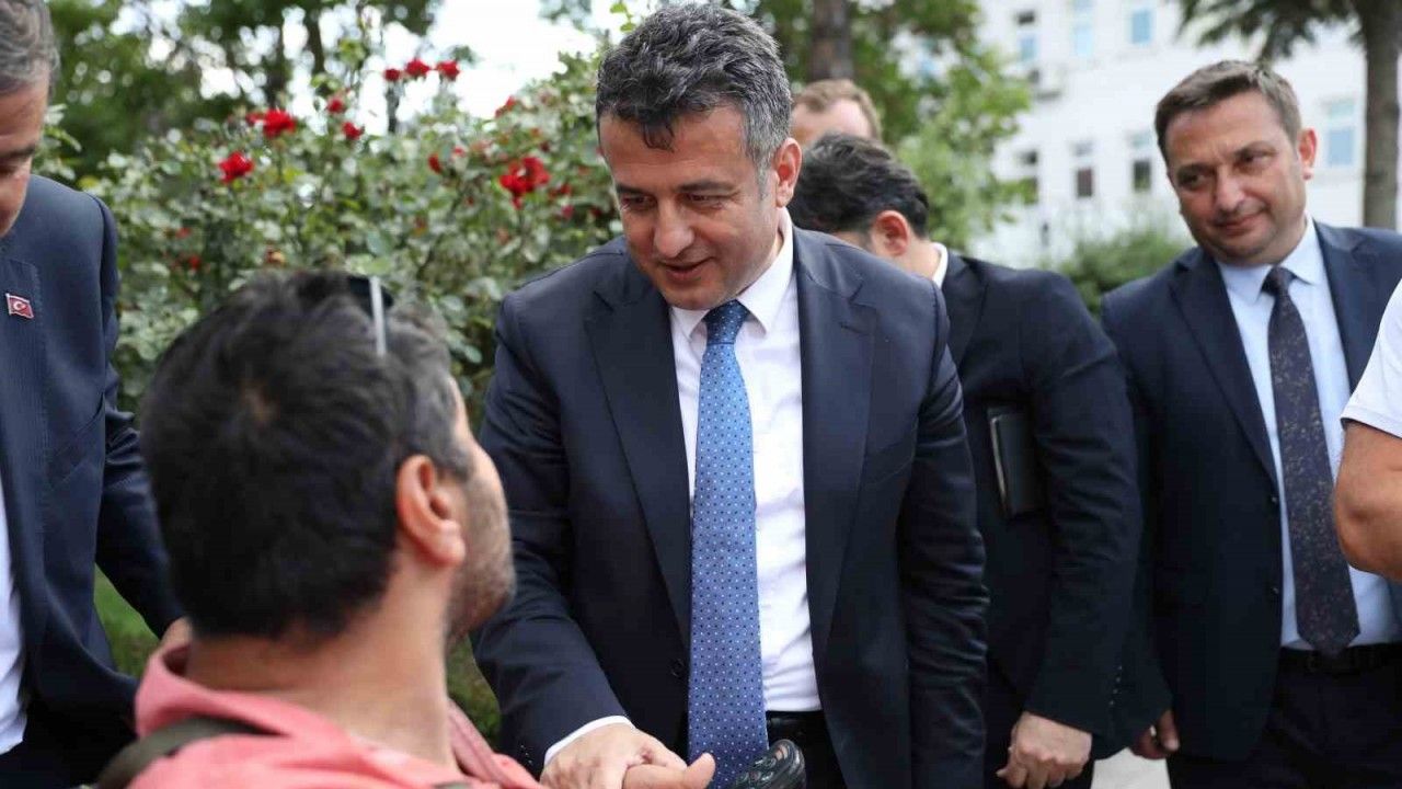 Engelli vatandaş Filistin için çorap satıyor