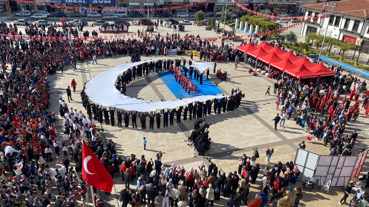 Boyabat ve Türkeli'de Cumhuriyet Bayramı coşkuyla kutlandı