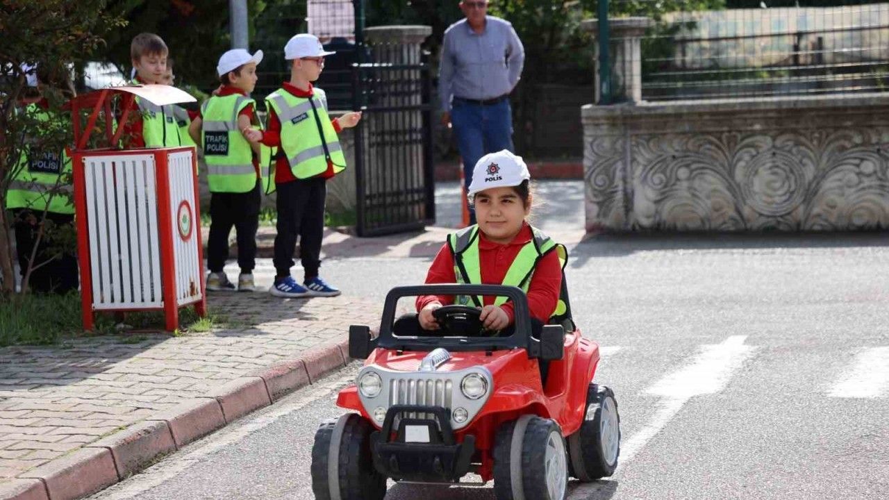 Öğrencilere trafik bilinci aşılandı