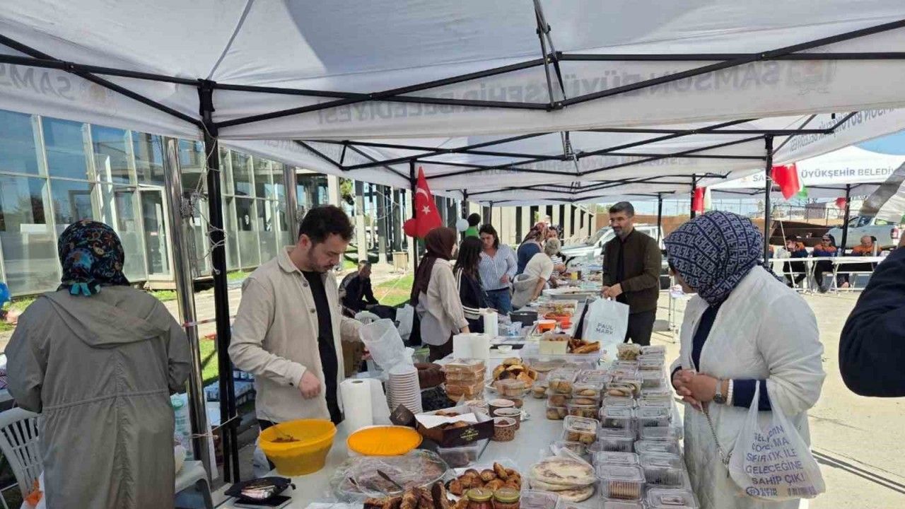 Samsun'da özel bireylerden Gazze yararına hayır çarşısı