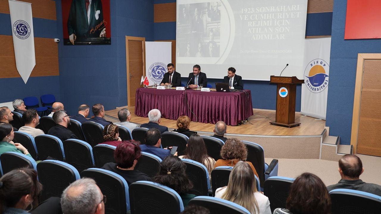 Cumhuriyet’in doğuşu, düzenlenen panelde ele alındı