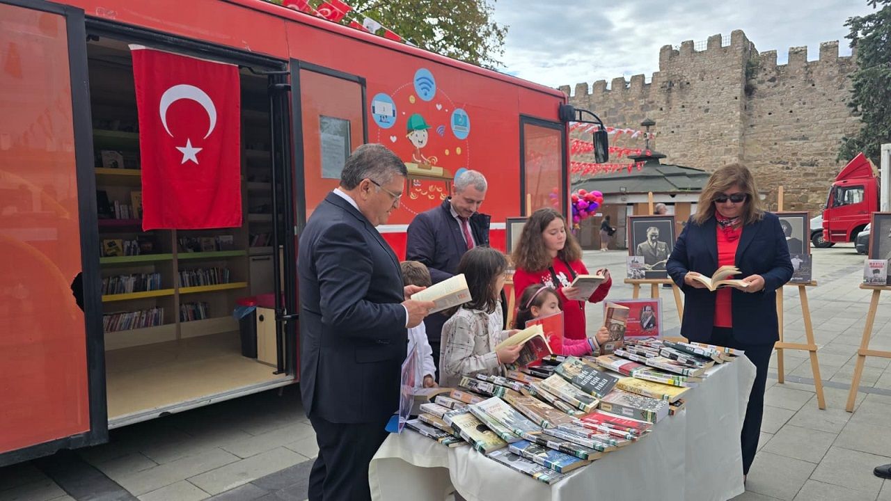Sinop’ta “Atatürk” konulu kitap ve resim sergisi