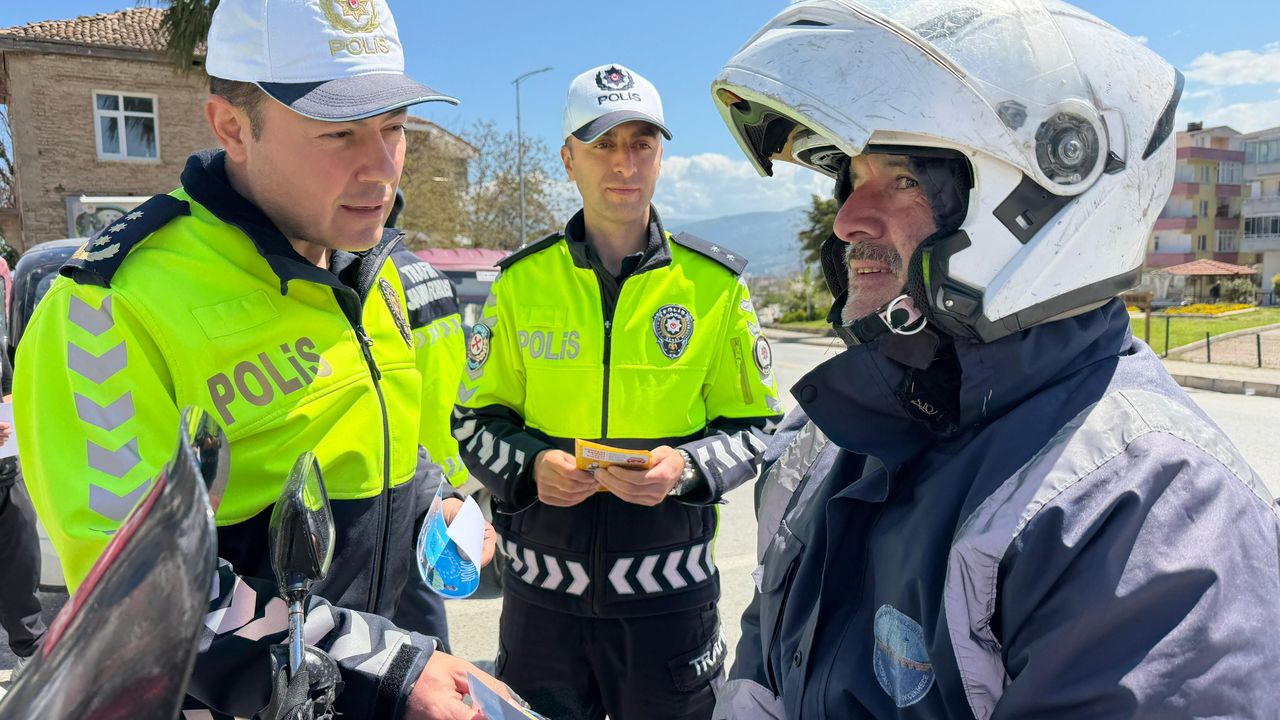 Sürücülere Trafik Haftası bilgilendirmesi