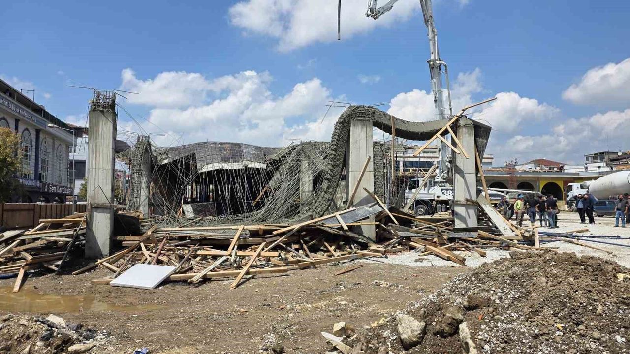 İnşatta beton dökülürken kalıp çöktü: 1 yaralı