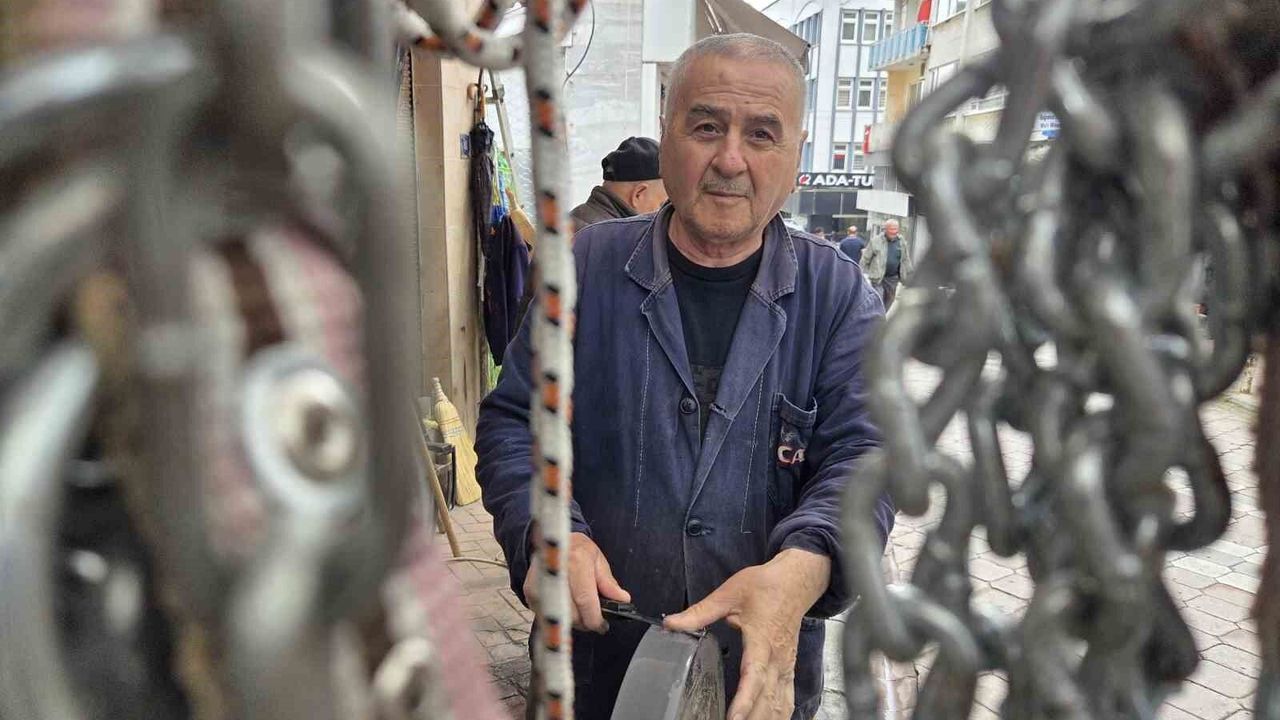 Kurban öncesi bıçakçılarda bileme yoğunluğu yaşanıyor