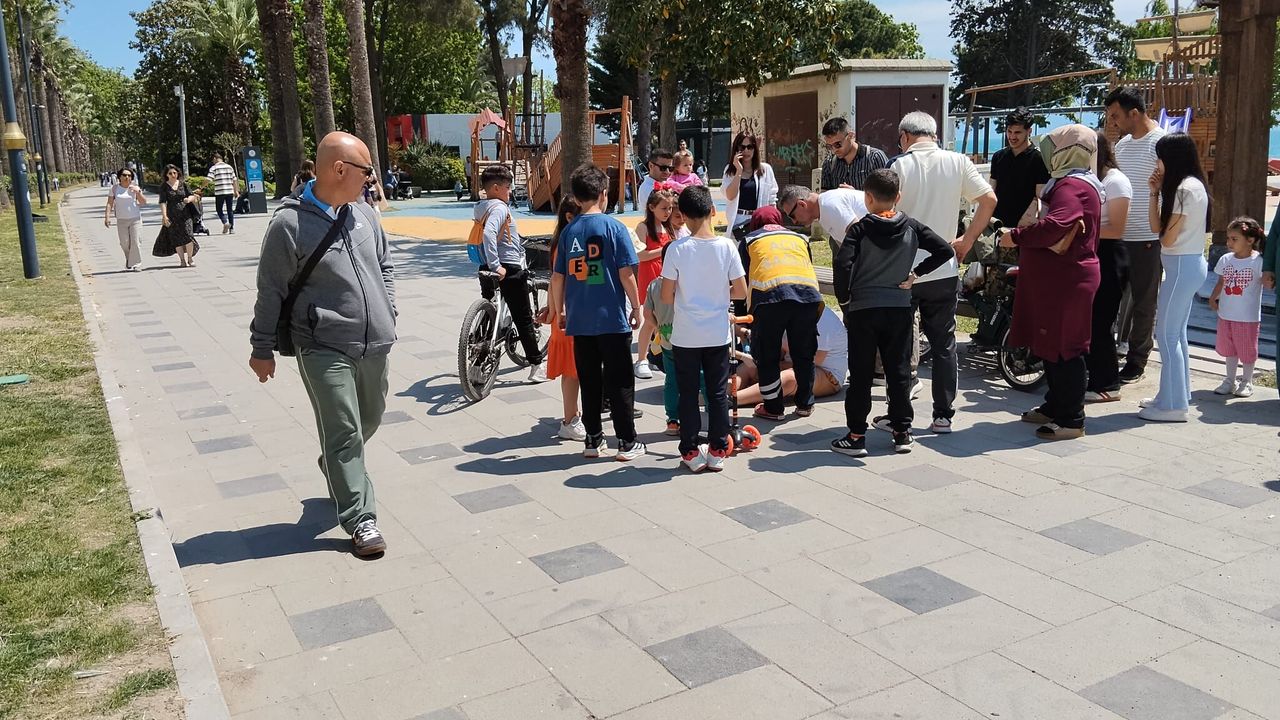 Sinop'ta banka çarpan bisikletli çocuk yaralandı